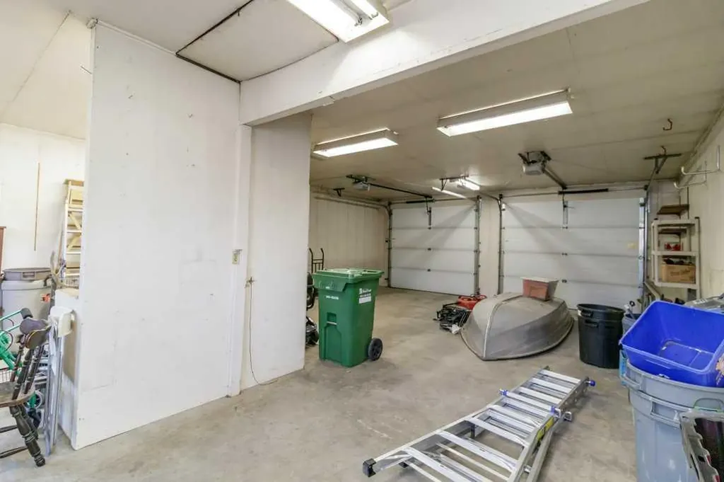 40 Neal Close Red Deer AB T4P 1N4