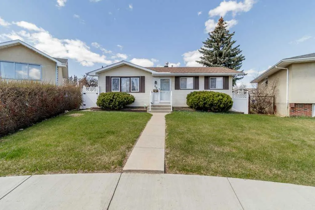 40 Neal Close Red Deer AB T4P 1N4