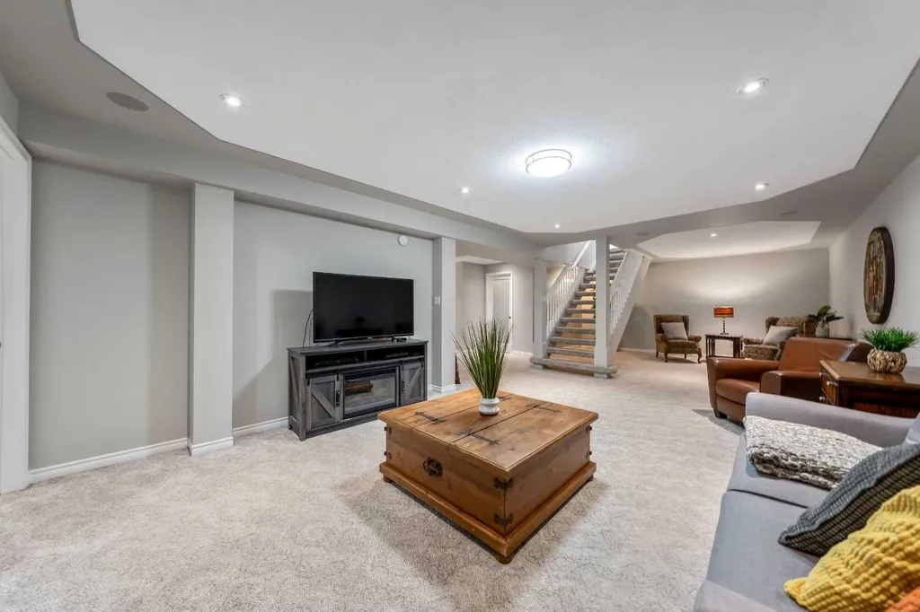 10423 Mapleridge Crescent SE Calgary AB T2J1Y8