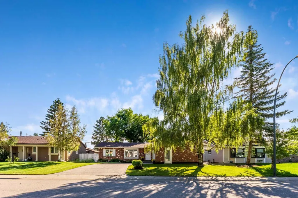 10423 Mapleridge Crescent SE Calgary AB T2J1Y8