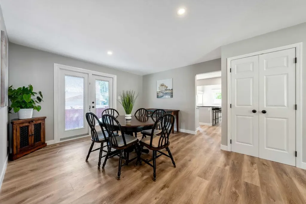 10423 Mapleridge Crescent SE Calgary AB T2J1Y8