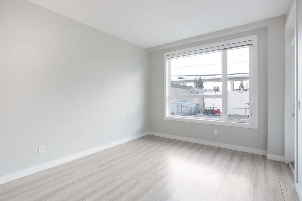 1734 11 Avenue SW Calgary AB T3C 0N4