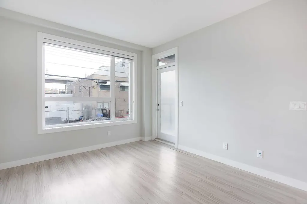 1734 11 Avenue SW Calgary AB T3C 0N4