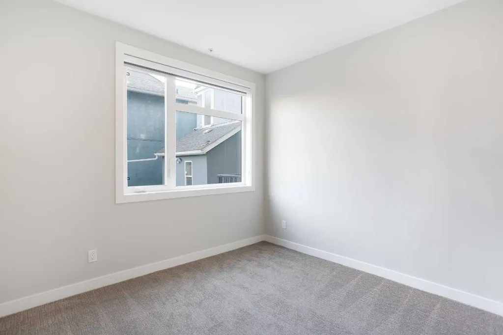 1734 11 Avenue SW Calgary AB T3C 0N4