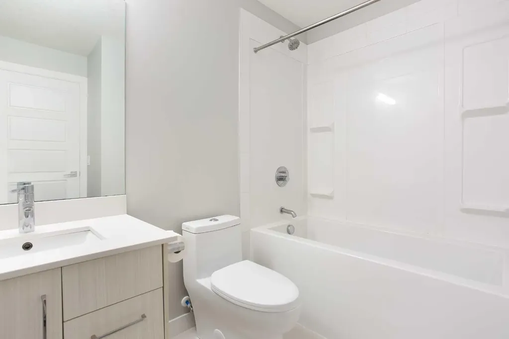 1734 11 Avenue SW Calgary AB T3C 0N4