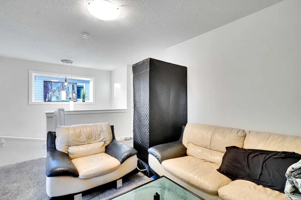 514 Wolf Willow Boulevard SE Calgary AB T2X 5P7