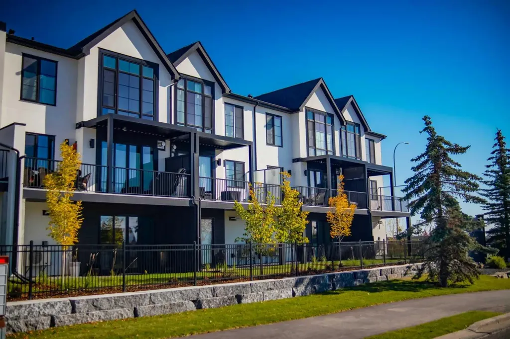 1700 73 Street SW Calgary AB T3H0J6