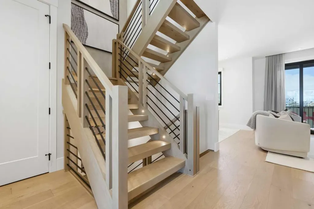 1700 73 Street SW Calgary AB T3H0J6