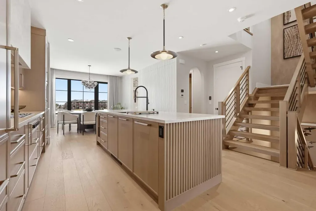 1700 73 Street SW Calgary AB T3H0J6