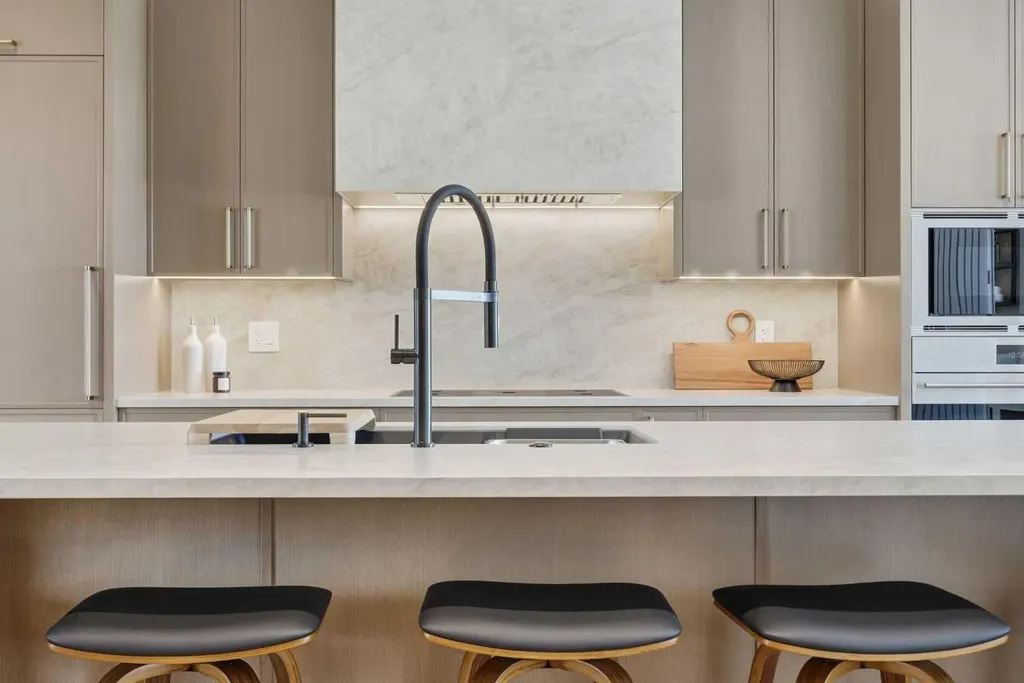 1700 73 Street SW Calgary AB T3H0J6