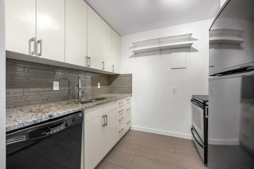 4944 Dalton Drive NW Calgary AB T3A 2E6