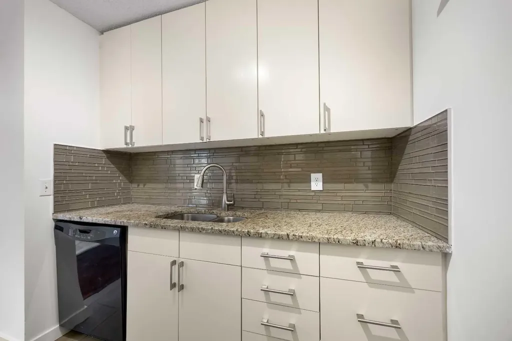 4944 Dalton Drive NW Calgary AB T3A 2E6