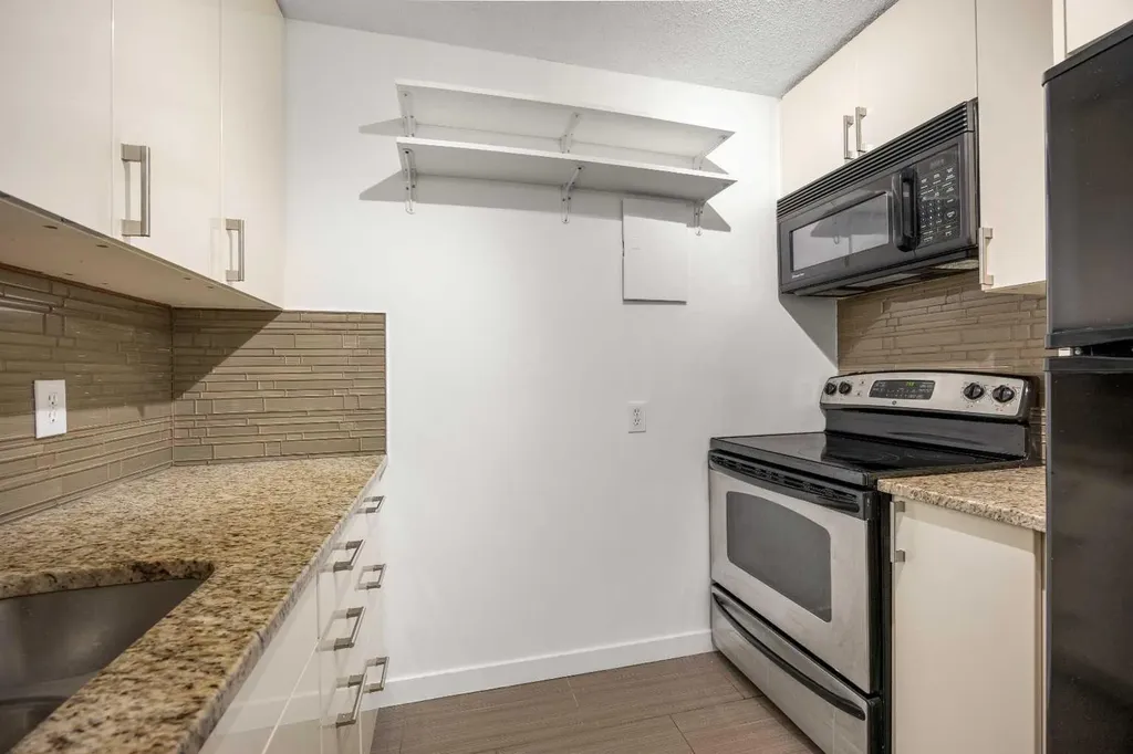 4944 Dalton Drive NW Calgary AB T3A 2E6