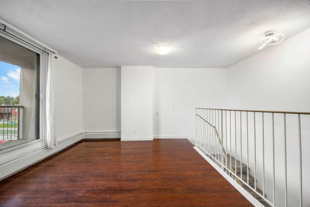 4944 Dalton Drive NW Calgary AB T3A 2E6