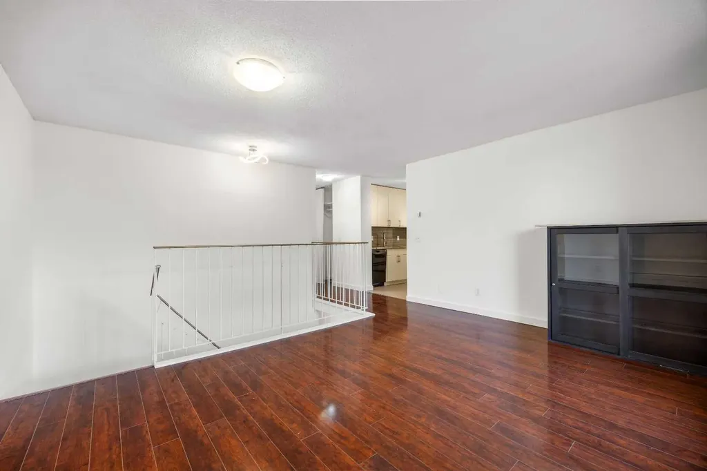 4944 Dalton Drive NW Calgary AB T3A 2E6