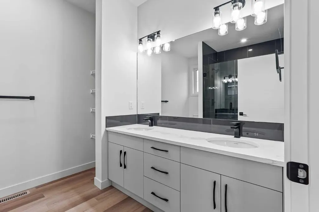 1612 Sixmile View S Lethbridge AB T1K 8J2