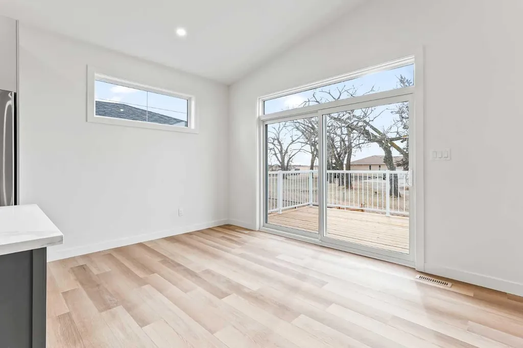 1612 Sixmile View S Lethbridge AB T1K 8J2