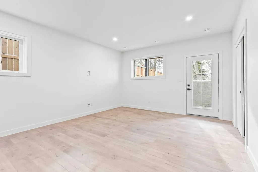 1612 Sixmile View S Lethbridge AB T1K 8J2