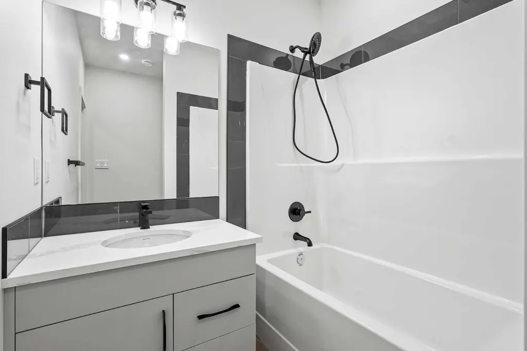 1612 Sixmile View S Lethbridge AB T1K 8J2