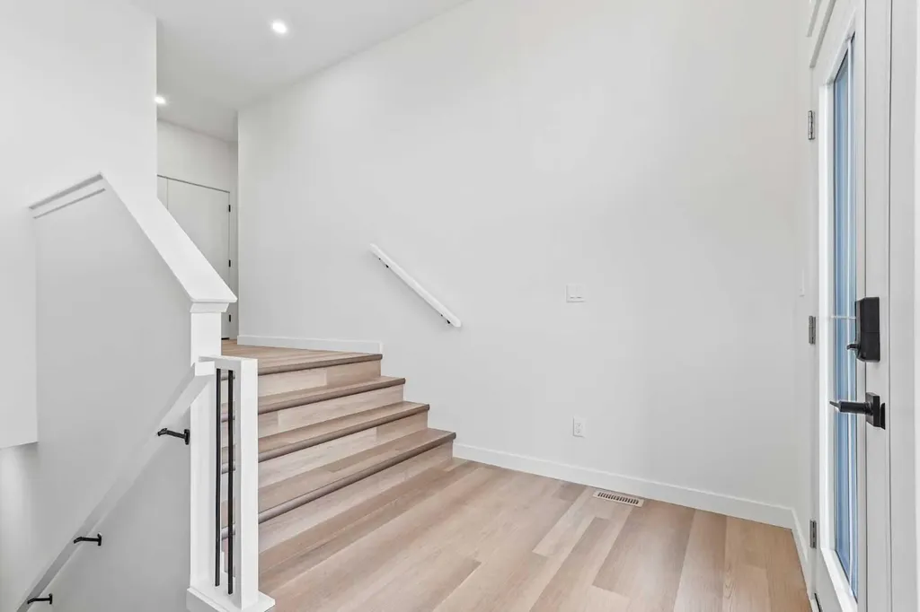 1612 Sixmile View S Lethbridge AB T1K 8J2