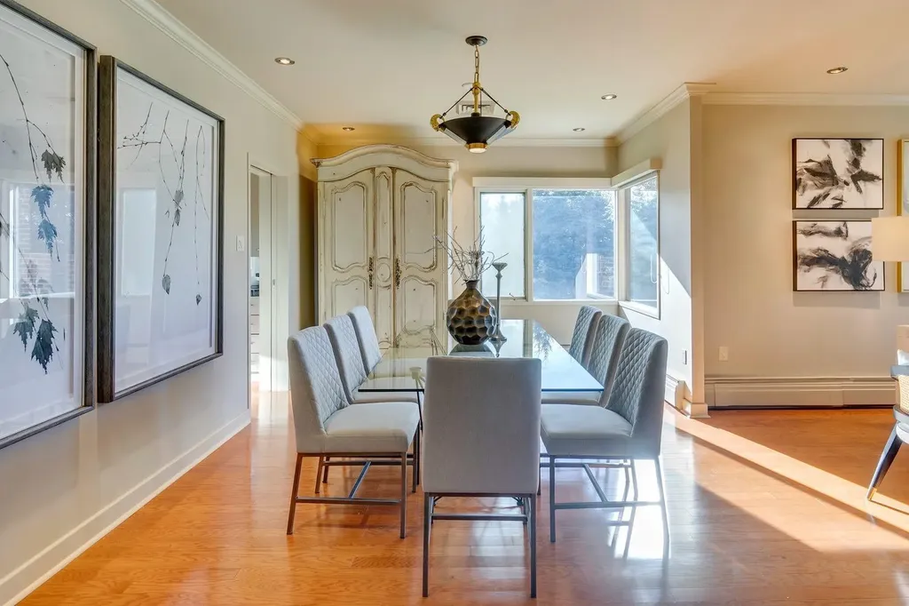 222 Eagle Ridge Drive SW Calgary AB T2V 2V7