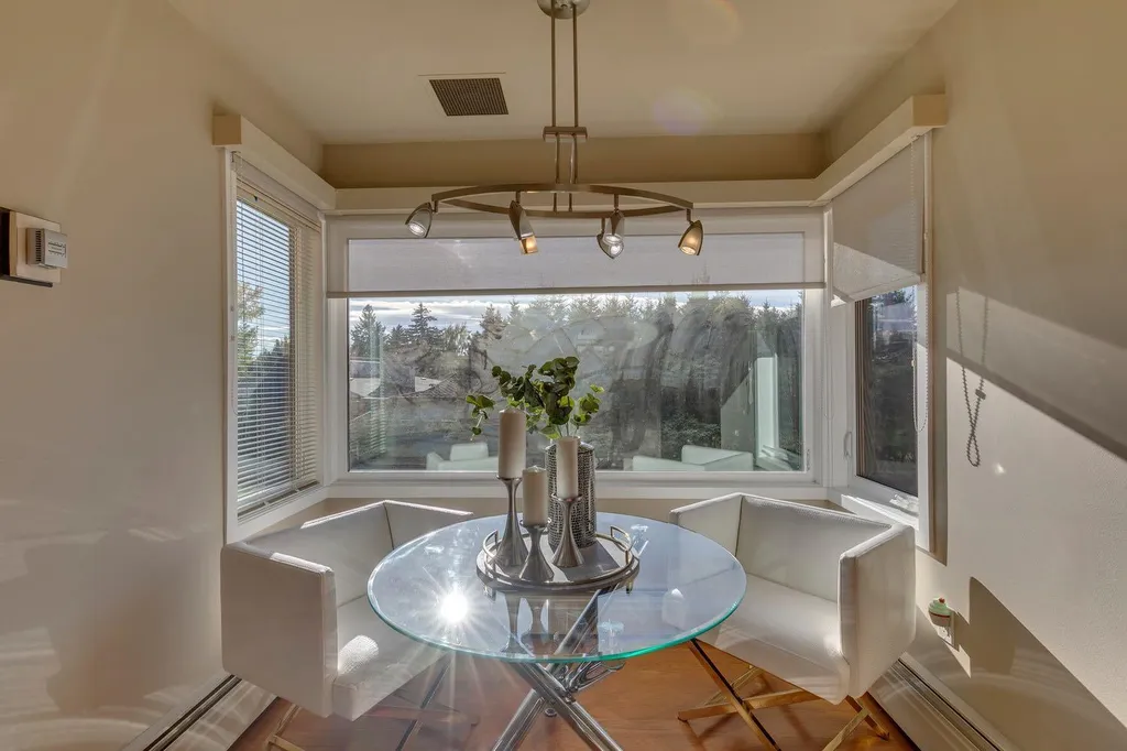 222 Eagle Ridge Drive SW Calgary AB T2V 2V7