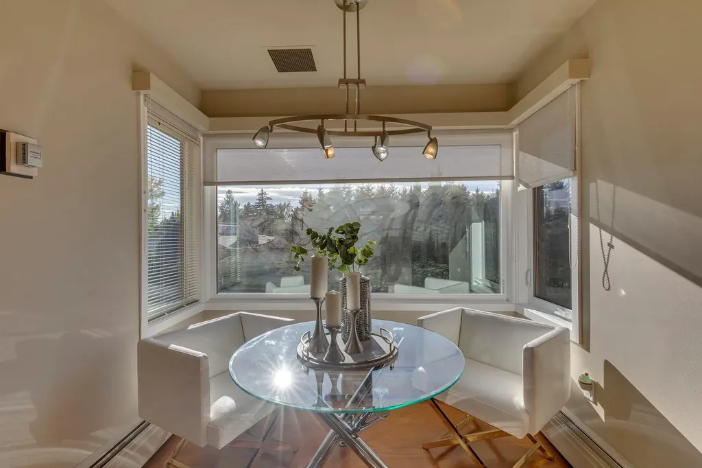 222 Eagle Ridge Drive SW Calgary AB T2V 2V7
