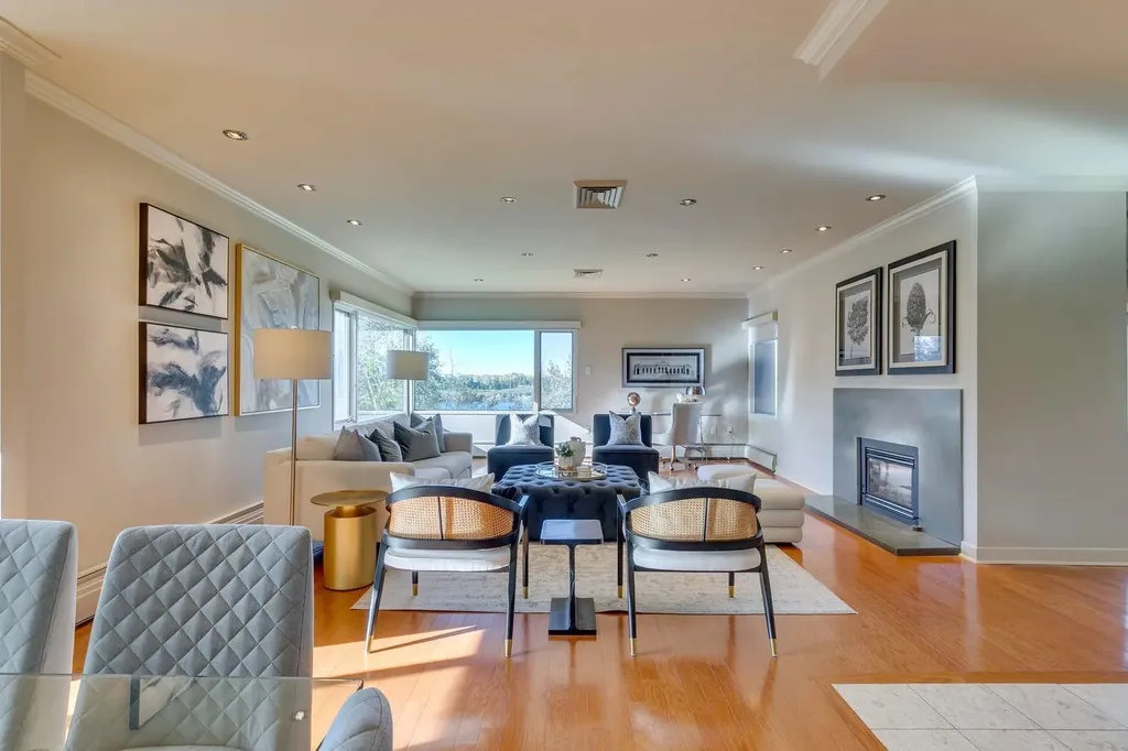 222 Eagle Ridge Drive SW Calgary AB T2V 2V7