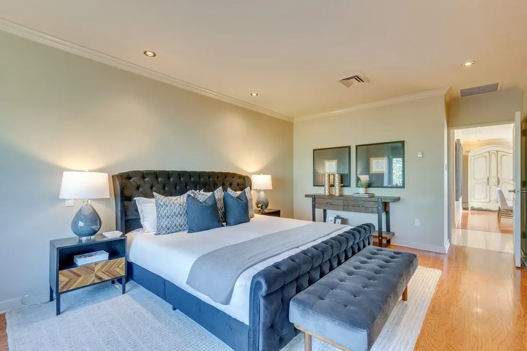 222 Eagle Ridge Drive SW Calgary AB T2V 2V7