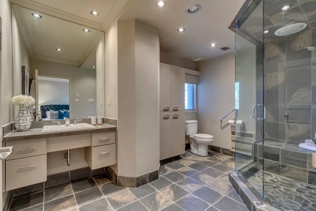 222 Eagle Ridge Drive SW Calgary AB T2V 2V7