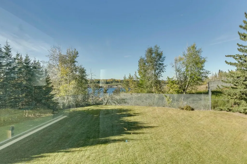 222 Eagle Ridge Drive SW Calgary AB T2V 2V7