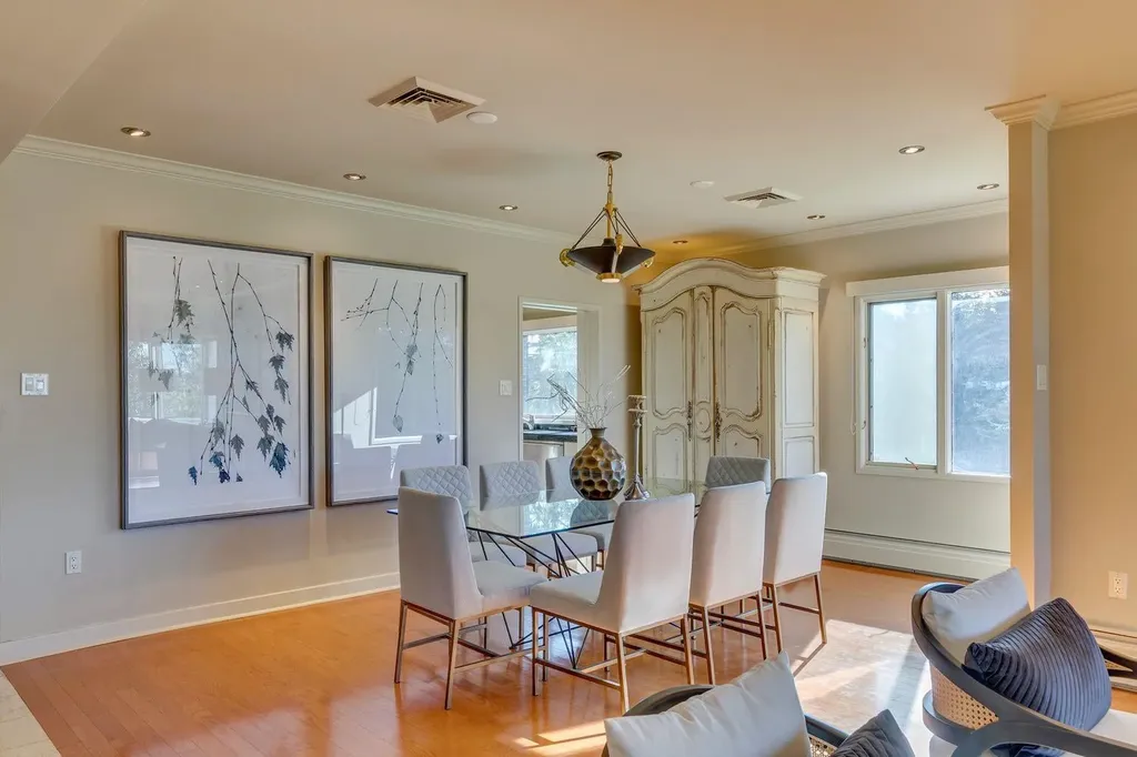 222 Eagle Ridge Drive SW Calgary AB T2V 2V7