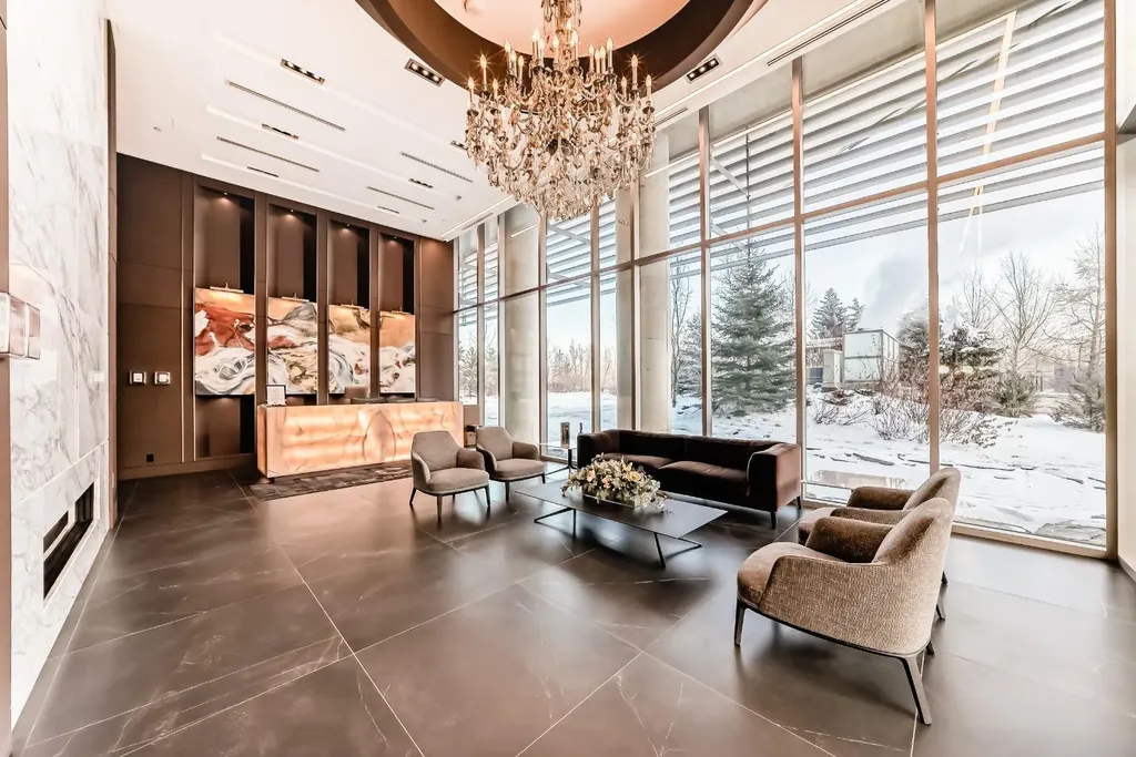 738 1 Avenue SW Calgary AB T2P 5G8