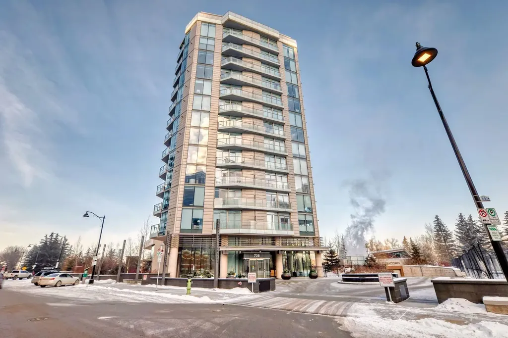 738 1 Avenue SW Calgary AB T2P 5G8