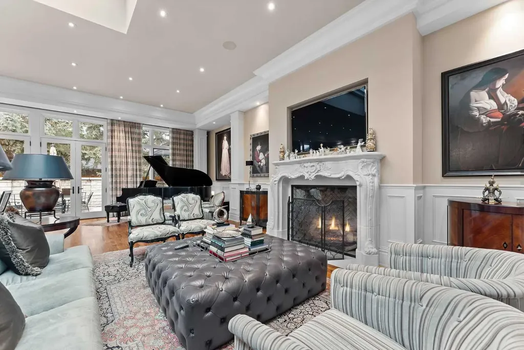 1020 Bel-aire Drive Calgary AB T2V 2B9