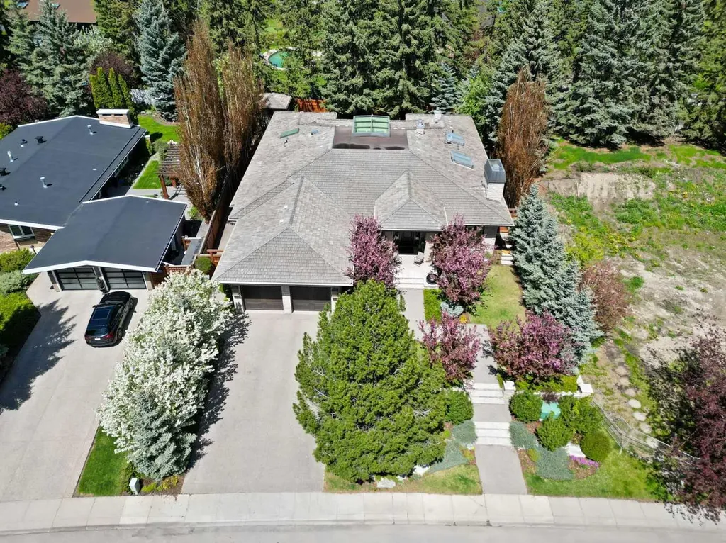 1020 Bel-aire Drive Calgary AB T2V 2B9