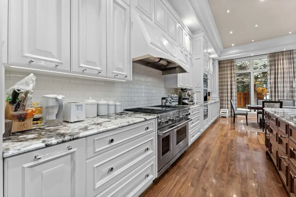1020 Bel-aire Drive Calgary AB T2V 2B9
