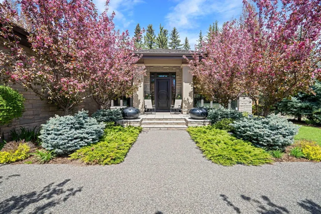 1020 Bel-aire Drive Calgary AB T2V 2B9