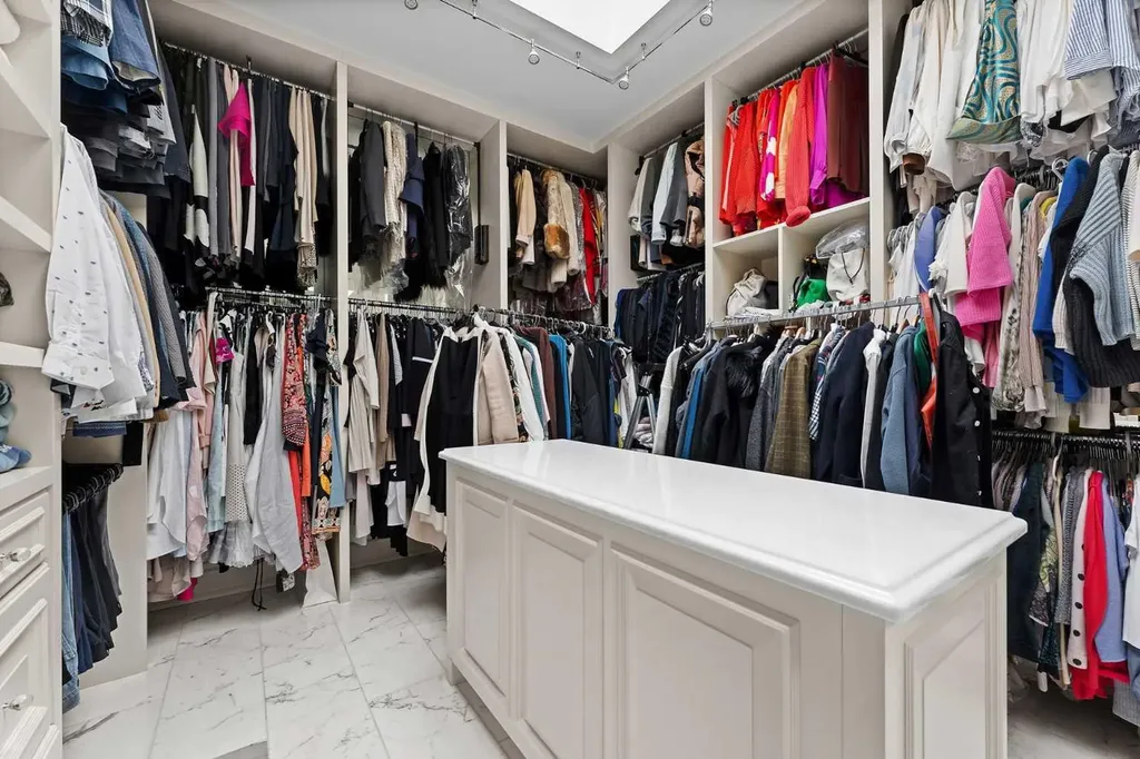 1020 Bel-aire Drive Calgary AB T2V 2B9