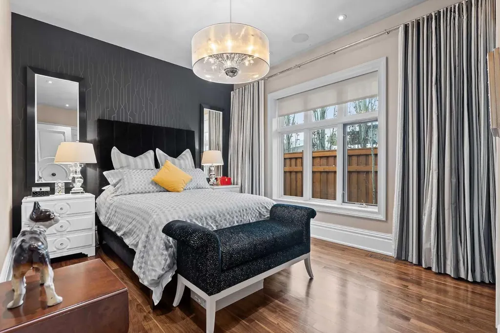1020 Bel-aire Drive Calgary AB T2V 2B9