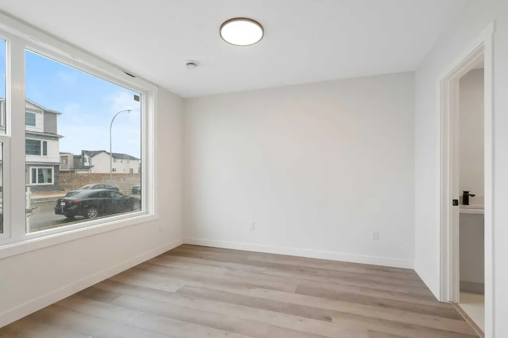 8808 48 Street NE Calgary AB T3J 5N8