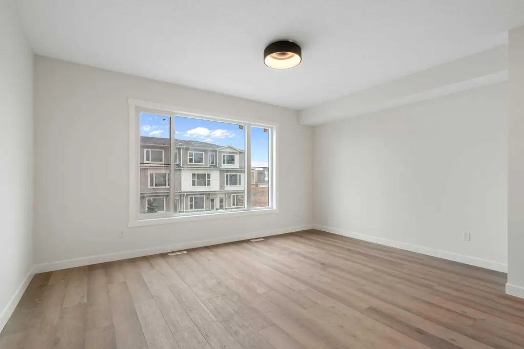 8808 48 Street NE Calgary AB T3J 5N8