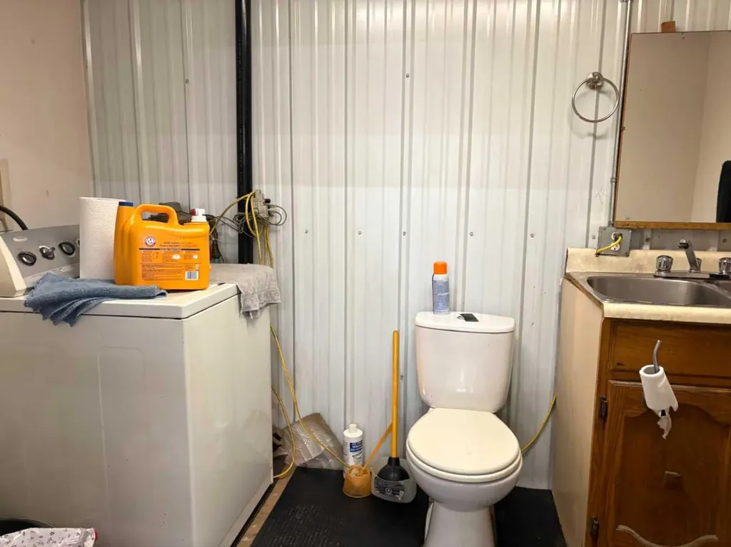 5101 49 Avenue Dewberry AB T0B 1G0