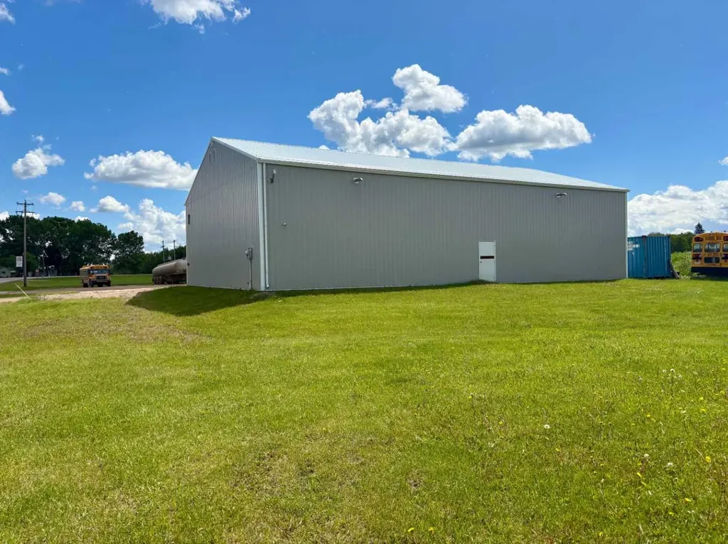 5101 49 Avenue Dewberry AB T0B 1G0
