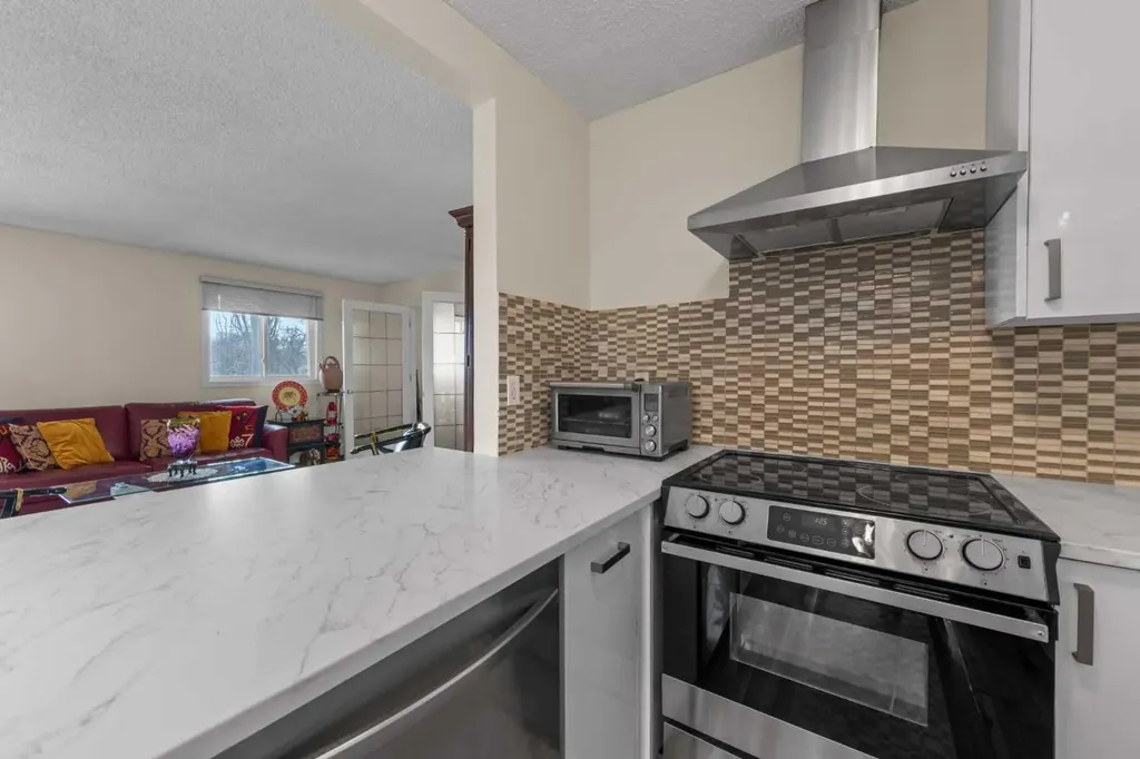 305 25 Avenue SW Calgary AB T2S 0L8