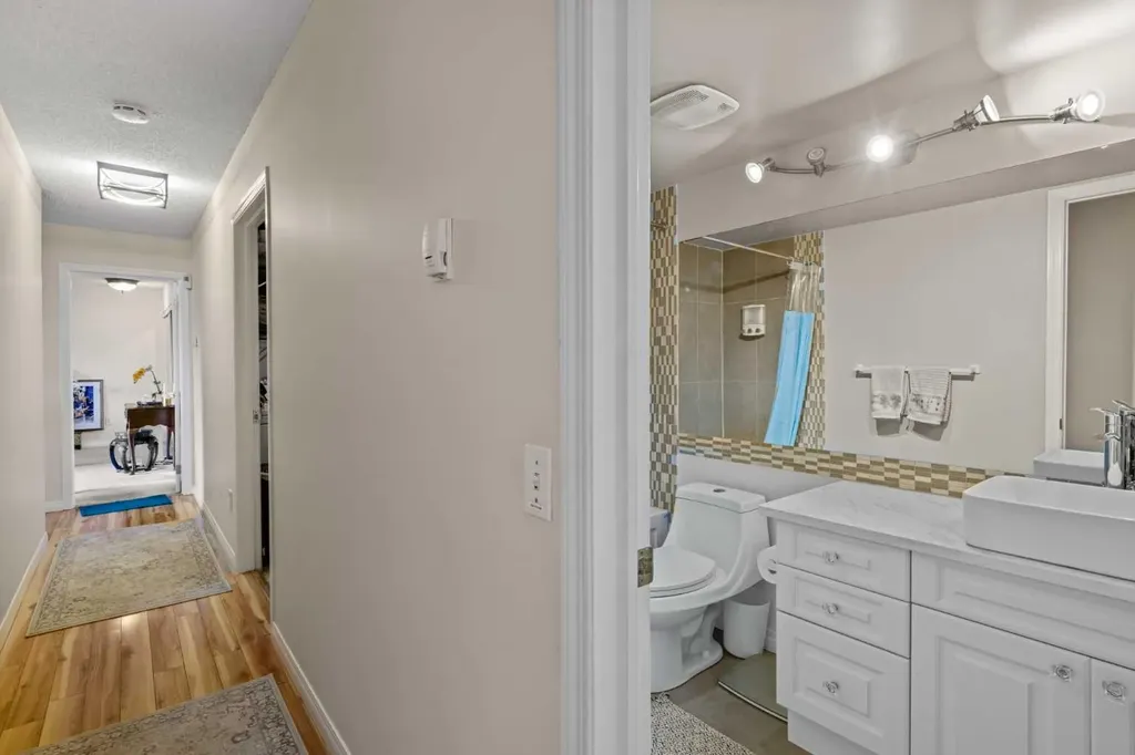 305 25 Avenue SW Calgary AB T2S 0L8