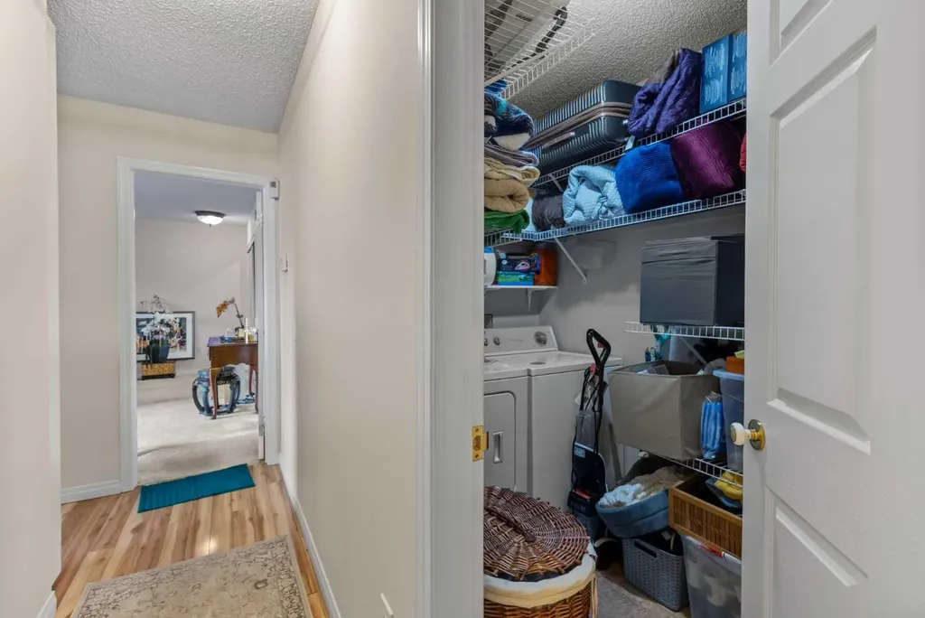 305 25 Avenue SW Calgary AB T2S 0L8