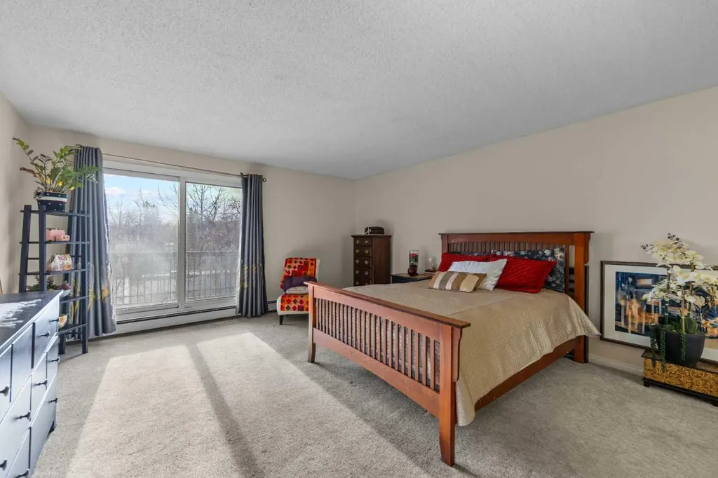 305 25 Avenue SW Calgary AB T2S 0L8