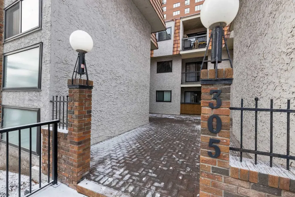 305 25 Avenue SW Calgary AB T2S 0L8