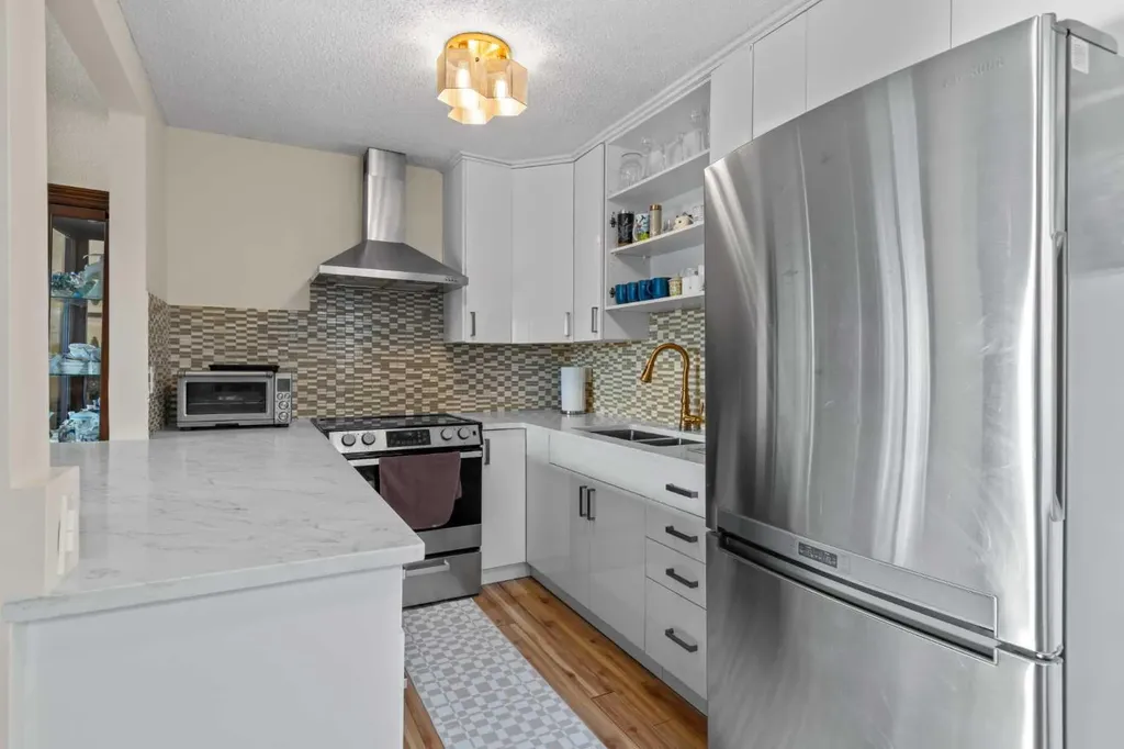 305 25 Avenue SW Calgary AB T2S 0L8